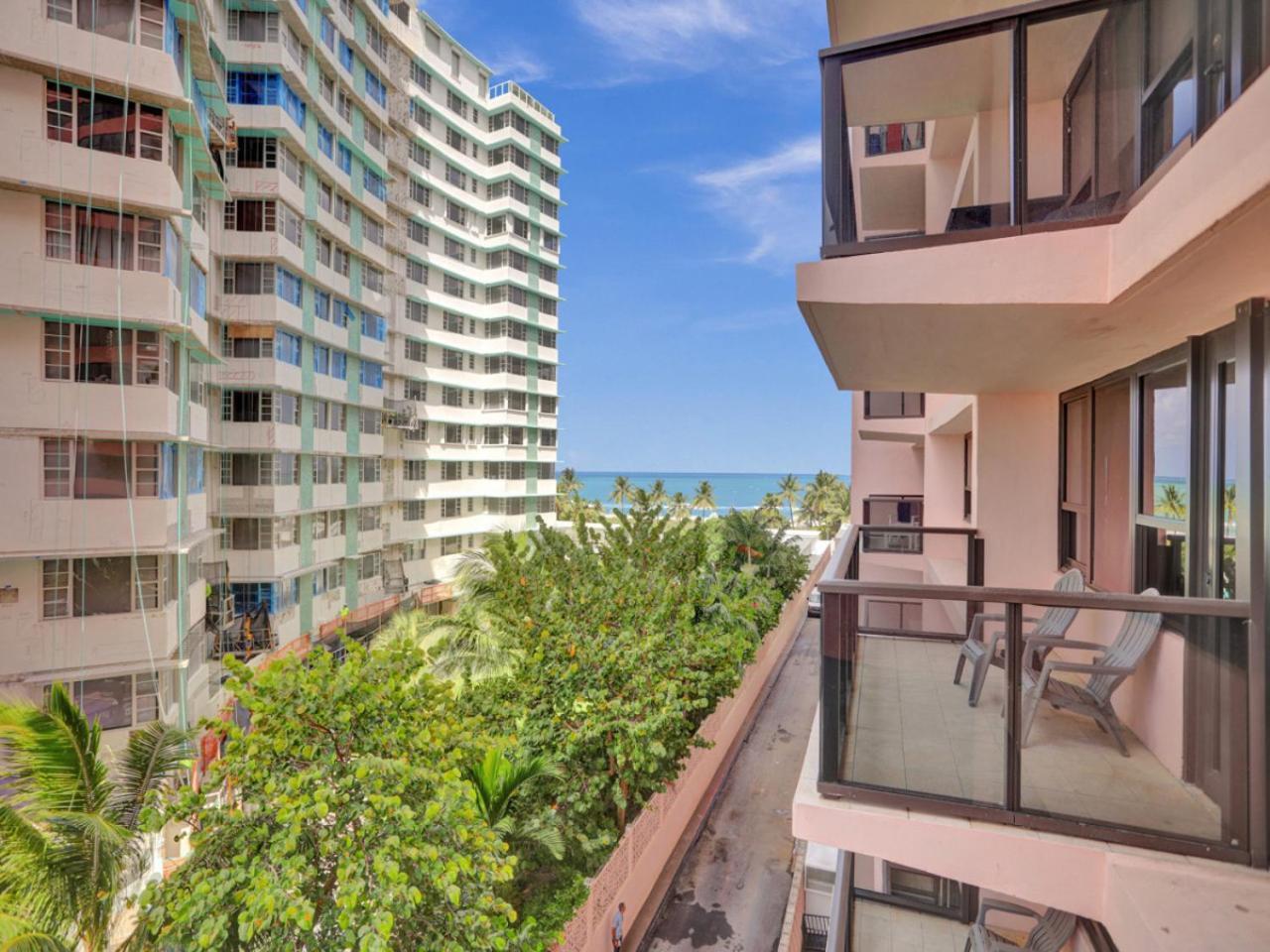 2 Bedroom With Amenities, Pool And Gym 618
