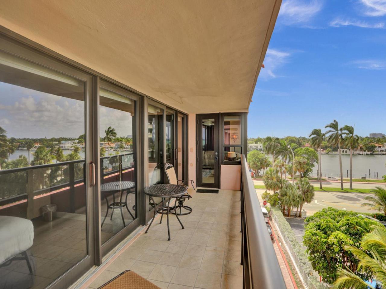 2 Bedroom With Amenities, Pool And Gym 618 Apartment Miami Beach